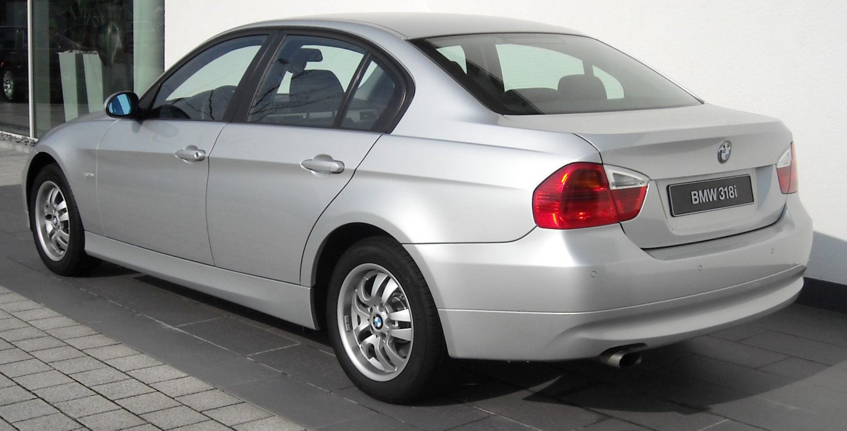 BMW 3 Series technical specifications and fuel economy